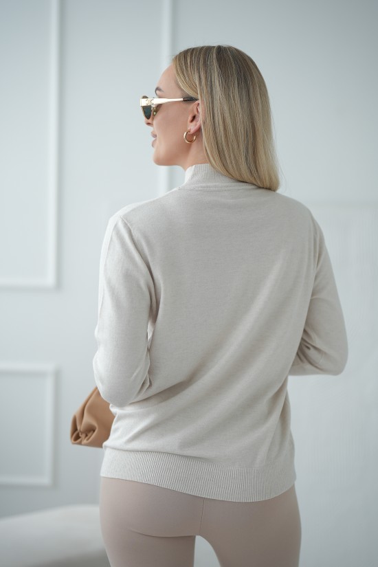 Warme Bluse mit halbem Rollkragen