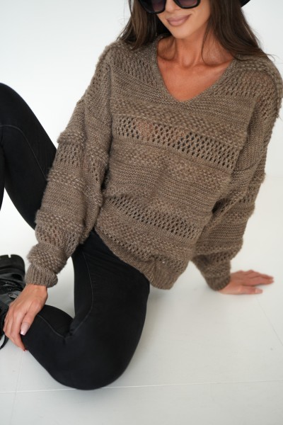 Pullover mit durchbrochenen Accessoires